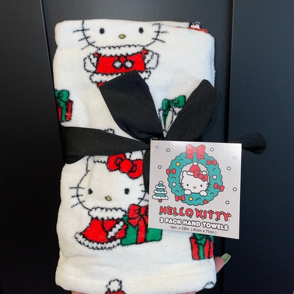 Hello Kitty holiday hand towel set - Picture 1 of 3